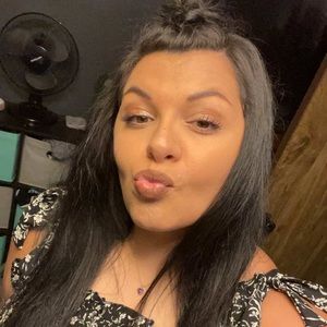 Meet your Posher, Courtney